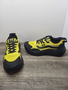 Vans MTE Crosspath Yellow Sneakers Mens 6.5 Women's 8 NEW